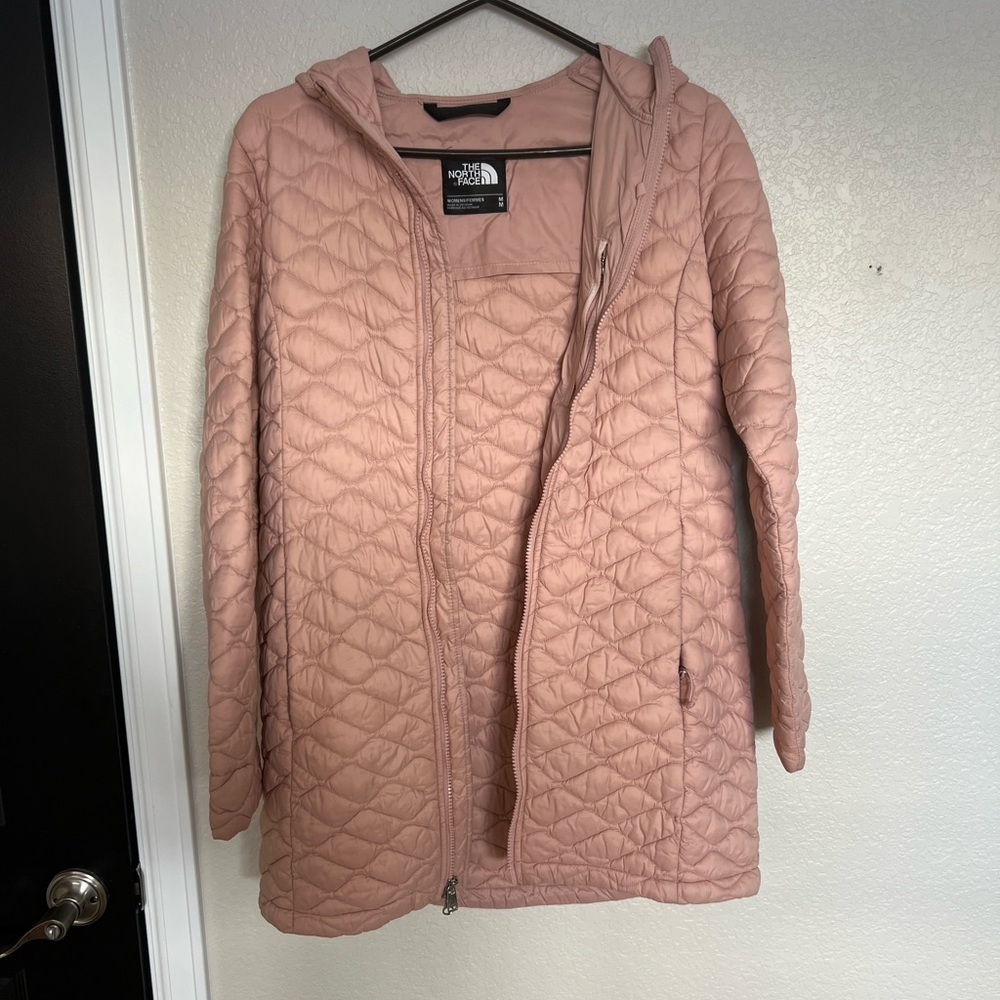North Face Peach pink thermal jacket, size Medium